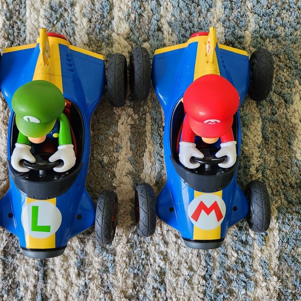 Super Mario & Luigi Carrera Mario Kart Figurines EUC - Picture 13 of 13
